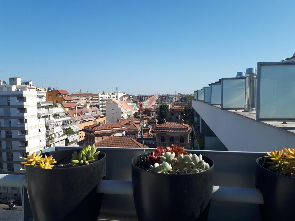 Penthouse 40 In Trastevere With Seasonally Jacuzzi Rom Exteriör bild