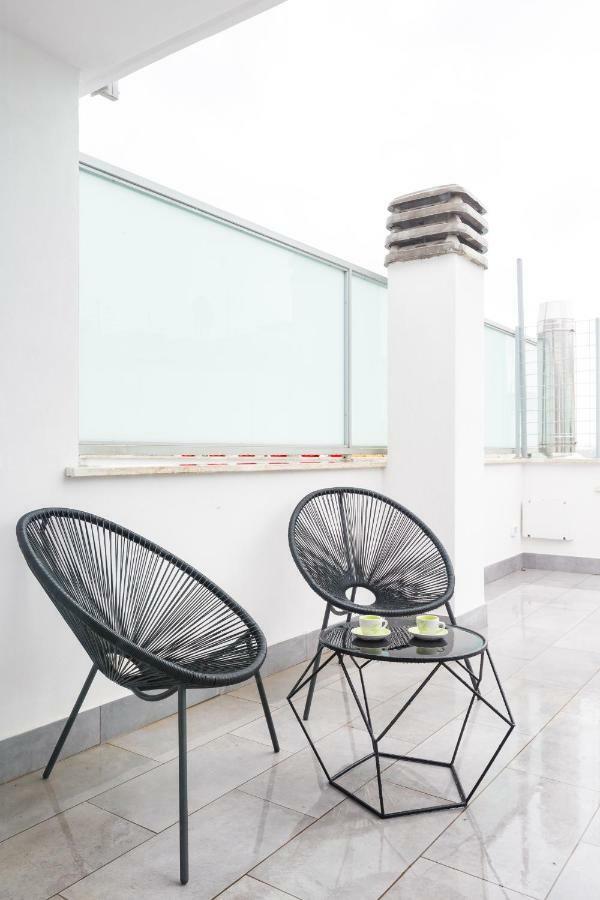 Penthouse 40 In Trastevere With Seasonally Jacuzzi Rom Exteriör bild