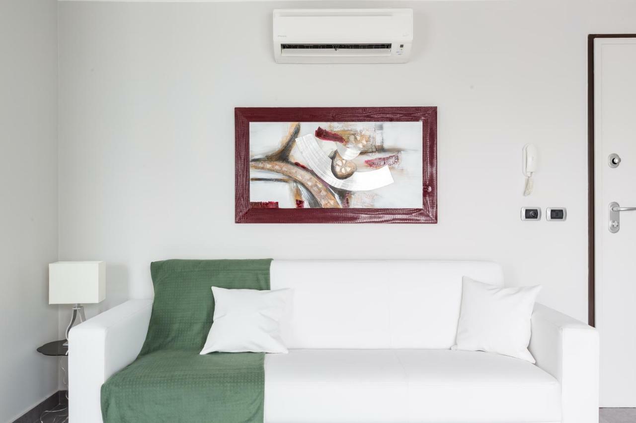 Penthouse 40 In Trastevere With Seasonally Jacuzzi Rom Exteriör bild