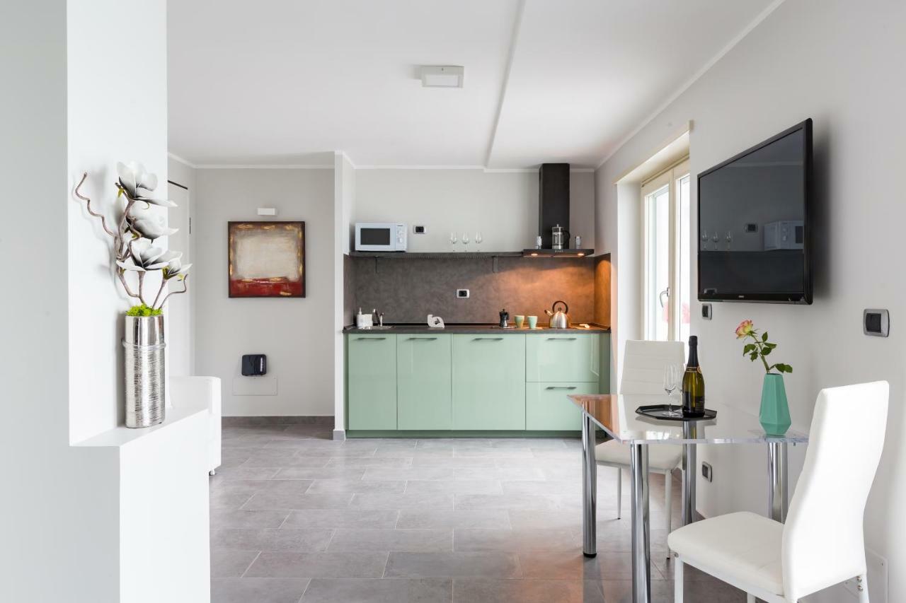 Penthouse 40 In Trastevere With Seasonally Jacuzzi Rom Exteriör bild