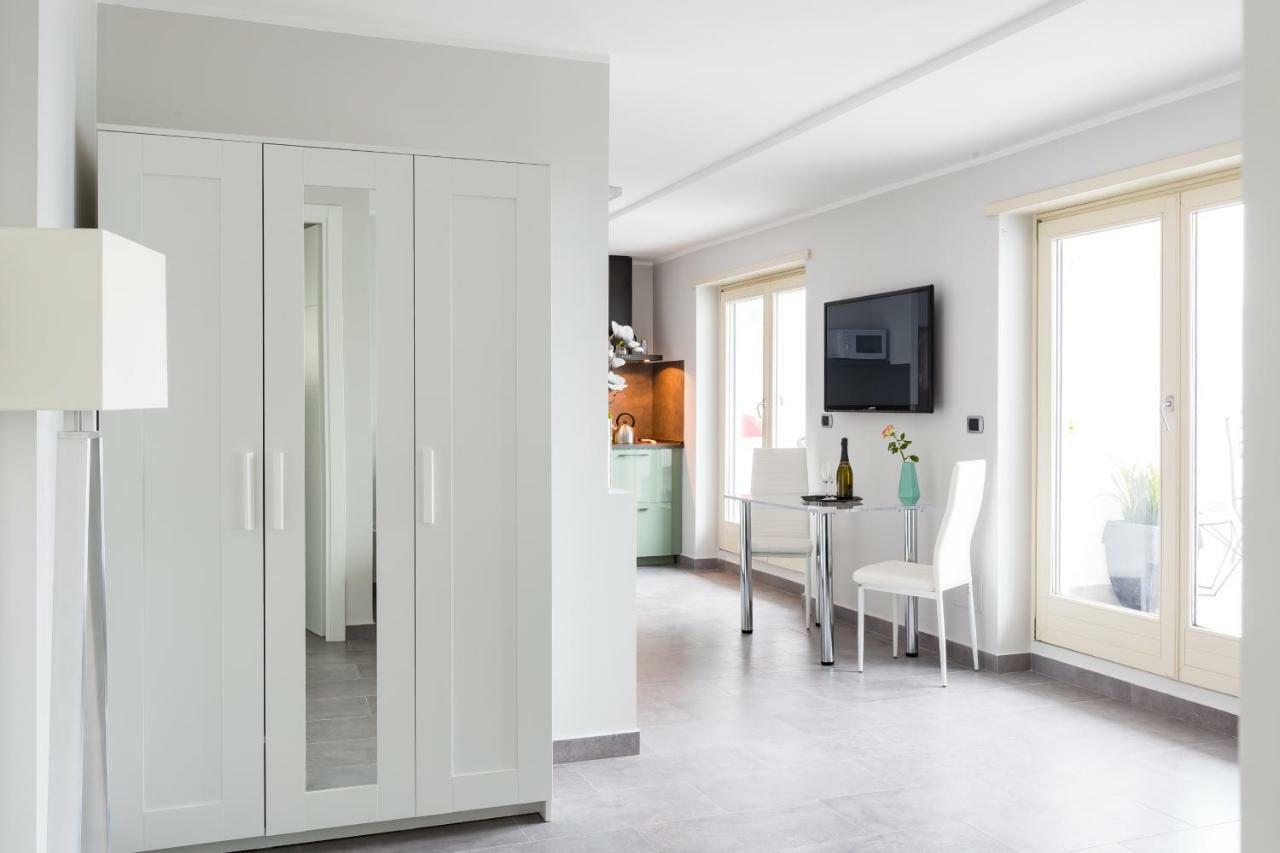 Penthouse 40 In Trastevere With Seasonally Jacuzzi Rom Exteriör bild